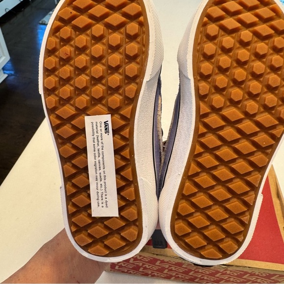 Vans Kids Hi MTE Periwinkle Blue Suede Sneakers Toggle Laces Sz 11 NEW - Picture 7 of 10